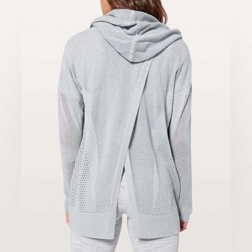 Lululemon Still Movement Wrap